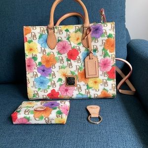 Dooney & Bourke handbag